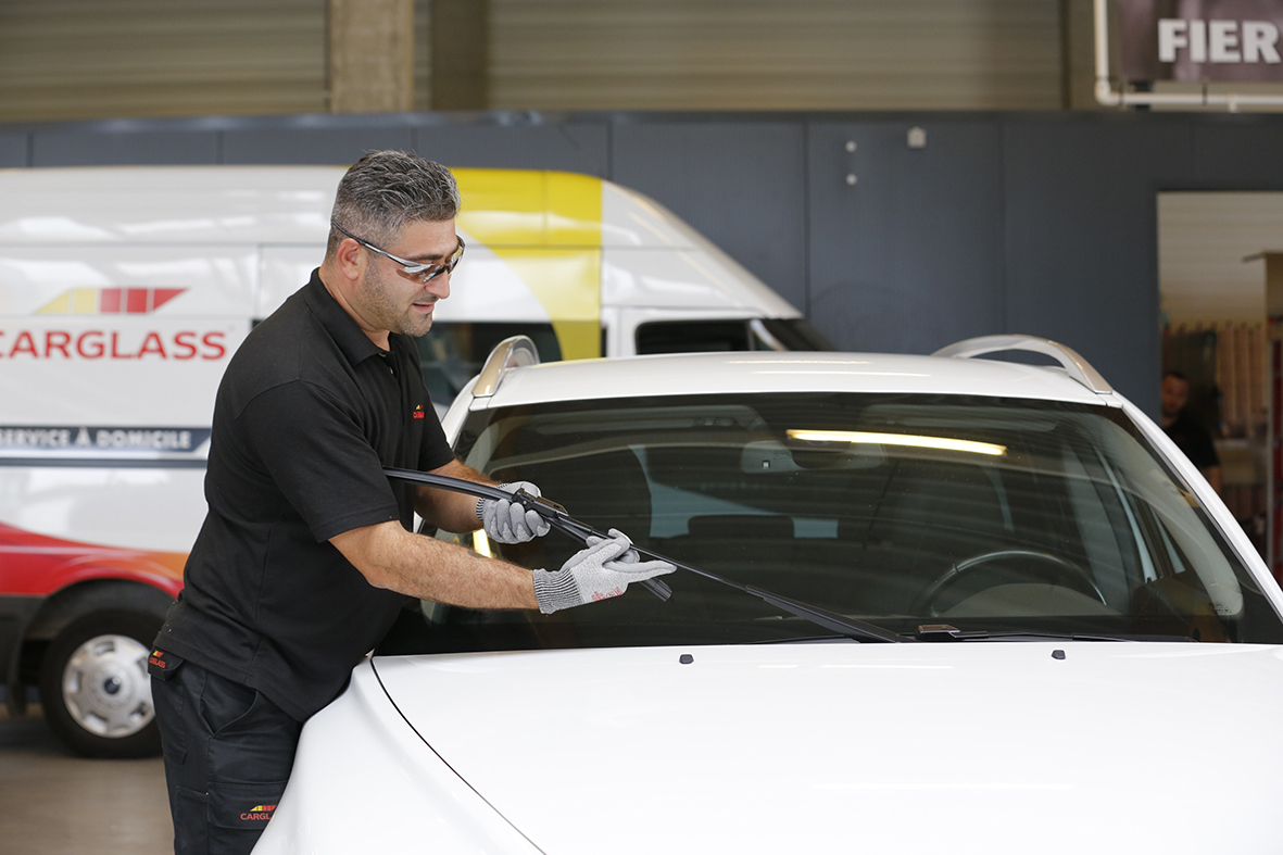 Hoe maak je autoruiten schoon Hoe maak je autoruiten schoon